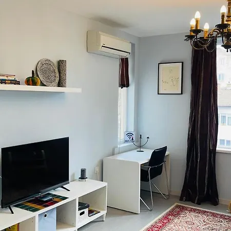 Apartament Cozy Spot By The Lions' Bridge
